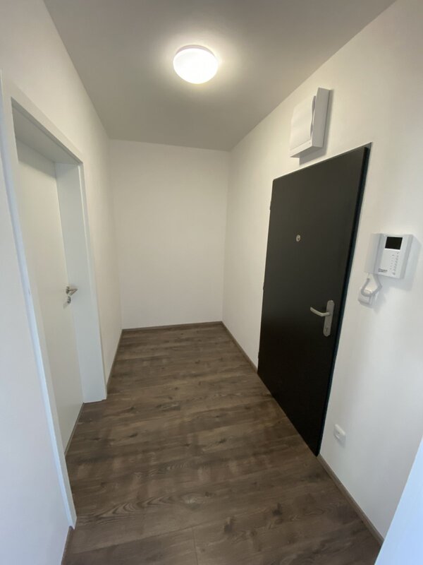 PRONÁJEM NOVÉHO BYTU 1+KK, U AREÁLU, TÁBOR