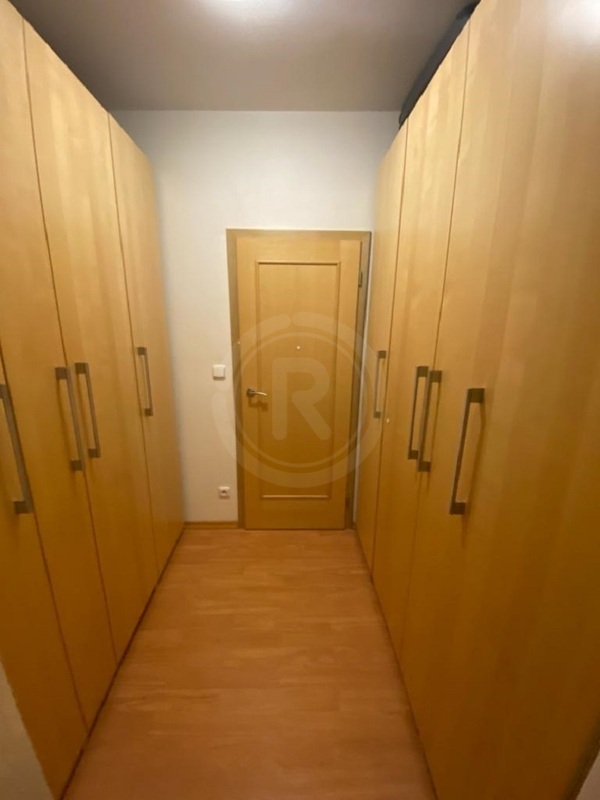 PRONÁJEM ZDĚNÉHO BYTU 2+KK S PARKOVÁNÍM, STUDENTSKÁ, ČB