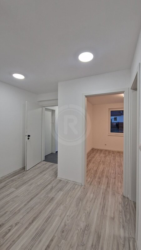 PRONÁJEM BYTU 2+KK SE ZAHRADOU, ŠROUBÁRENSKÁ, Č. BUDĚJOVICE