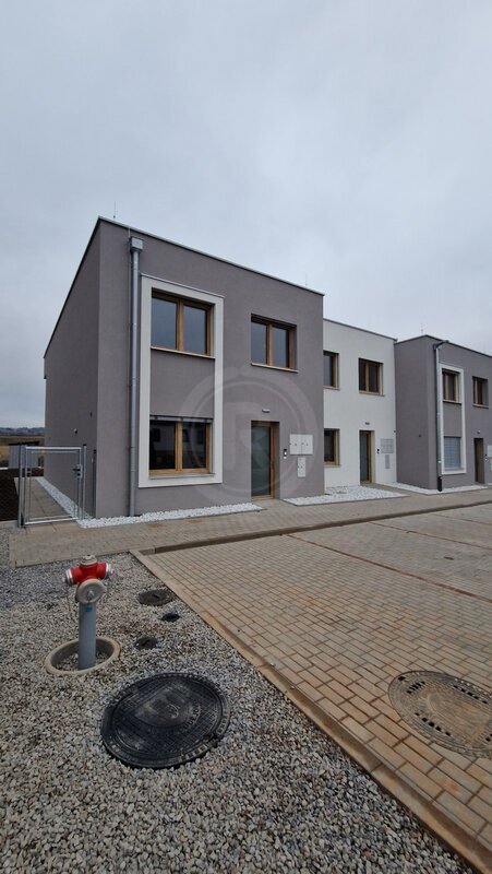 PRONÁJEM BYTU 2+KK SE ZAHRADOU, ŠROUBÁRENSKÁ, Č. BUDĚJOVICE