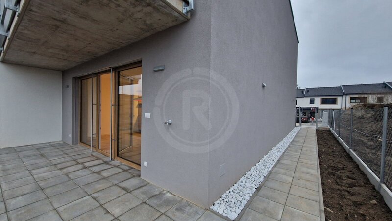 PRONÁJEM BYTU 2+KK SE ZAHRADOU, ŠROUBÁRENSKÁ, Č. BUDĚJOVICE