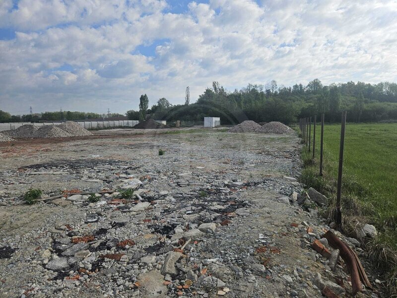 PRODEJ POZEMKŮ SE STAVEBNÍM POVOLENÍM HALY, Č. BUDĚJOVICE