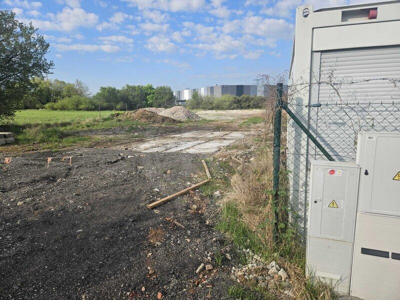 PRODEJ POZEMKŮ SE STAVEBNÍM POVOLENÍM HALY, Č. BUDĚJOVICE