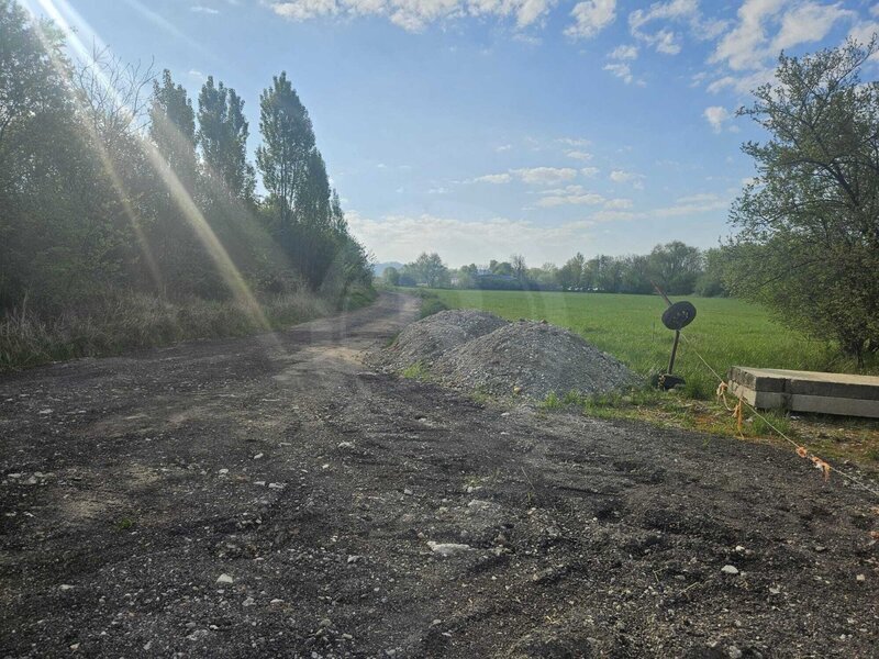 PRODEJ POZEMKŮ SE STAVEBNÍM POVOLENÍM HALY, Č. BUDĚJOVICE