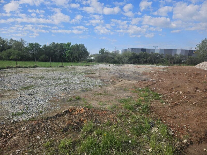 PRODEJ POZEMKŮ SE STAVEBNÍM POVOLENÍM HALY, Č. BUDĚJOVICE