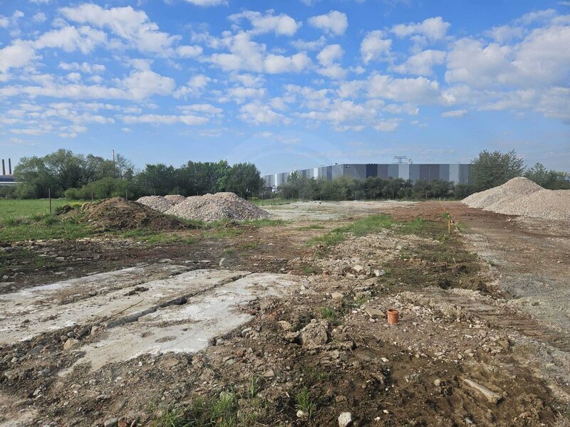 PRODEJ POZEMKŮ SE STAVEBNÍM POVOLENÍM HALY, Č. BUDĚJOVICE