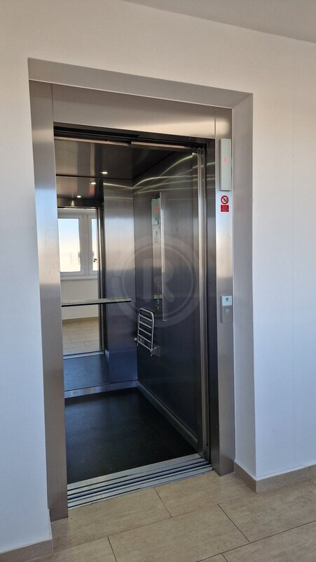 PRONÁJEM BYTU 2+KK S TERASOU, K JEZÍRKŮM, ČESKÉ BUDĚJOVICE