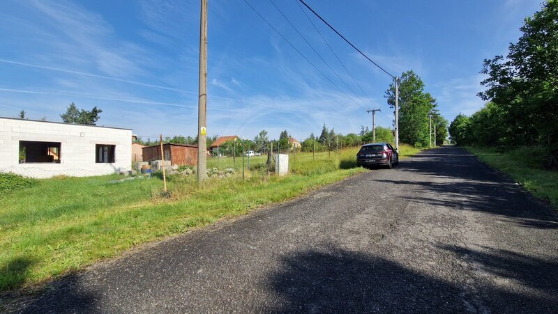 PRODEJ STAVEBNÍHO POZEMKU S ROZESTAVĚNÝM RD, DOBŘÍŠ