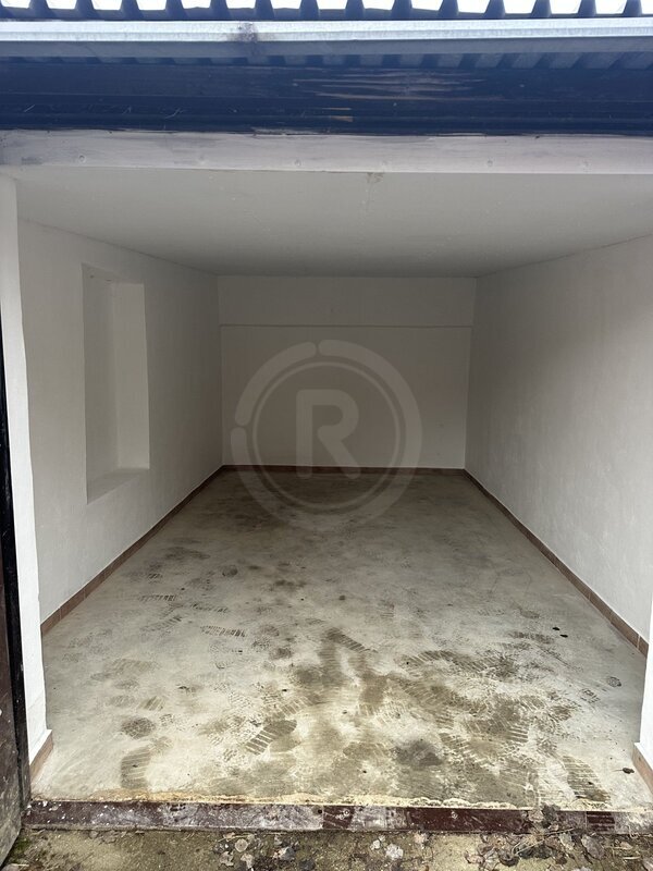 PRONÁJEM GARÁŽE, TYRŠOVO NÁBŘEŽÍ, TRHOVÉ SVINY