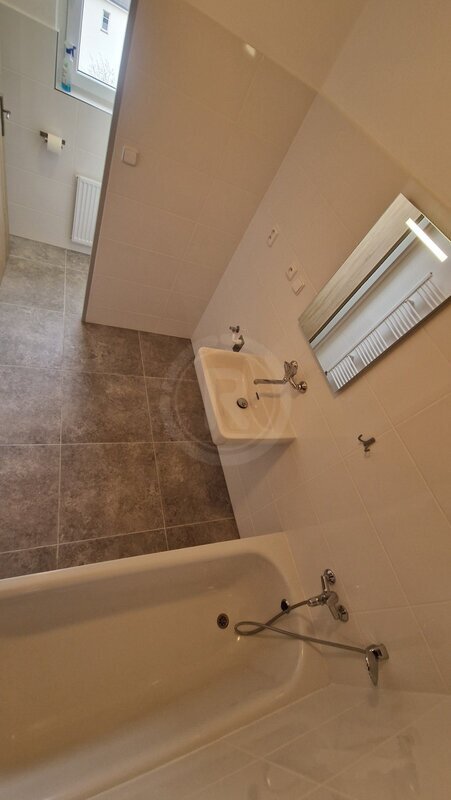 PRONÁJEM BYTU 2+KK, FRÁNI ŠRÁMKA, Č. BUDĚJOVICE