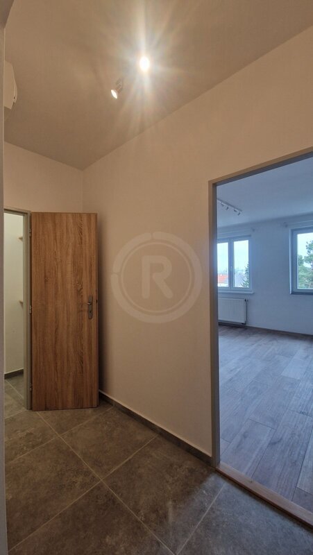 PRONÁJEM BYTU 2+KK, FRÁNI ŠRÁMKA, Č. BUDĚJOVICE