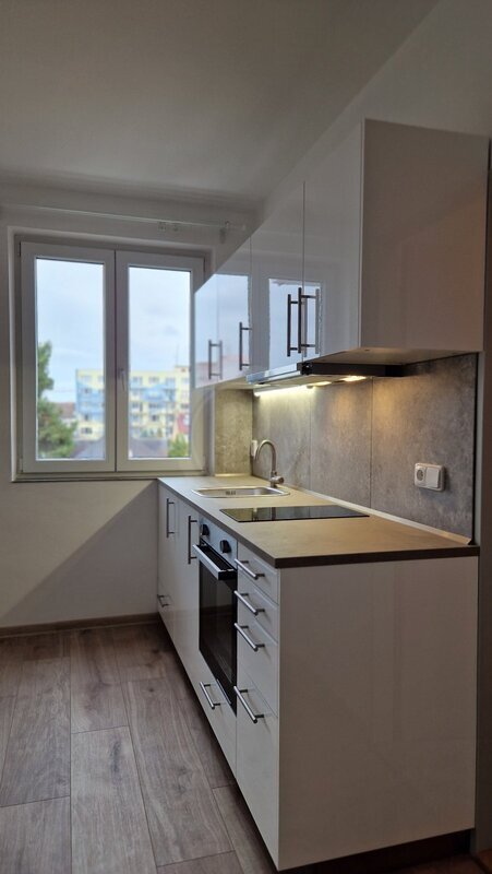 PRONÁJEM BYTU 2+KK, FRÁNI ŠRÁMKA, Č. BUDĚJOVICE