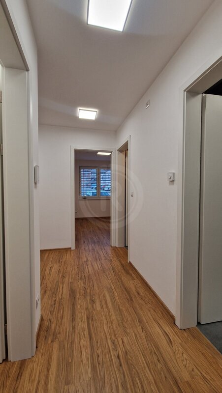 PRONÁJEM NOVÉHO BYTU 2+KK SE ZAHRADOU, ŠROUBÁRENSKÁ, ČB