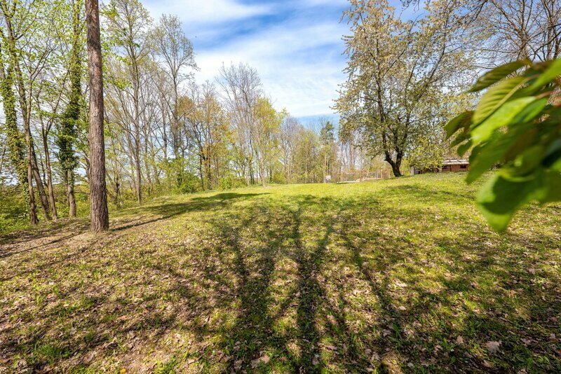 PRODEJ STAVEBNÍ PARCELY 1.980 m2 V LESOPARKU, LIBNÍČ