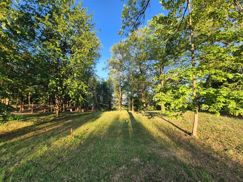 PRODEJ STAVEBNÍ PARCELY 1.980 m2 V LESOPARKU, LIBNÍČ