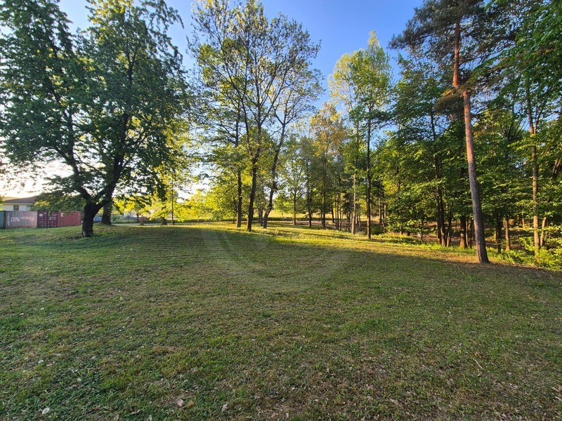 PRODEJ STAVEBNÍ PARCELY 1.980 m2 V LESOPARKU, LIBNÍČ