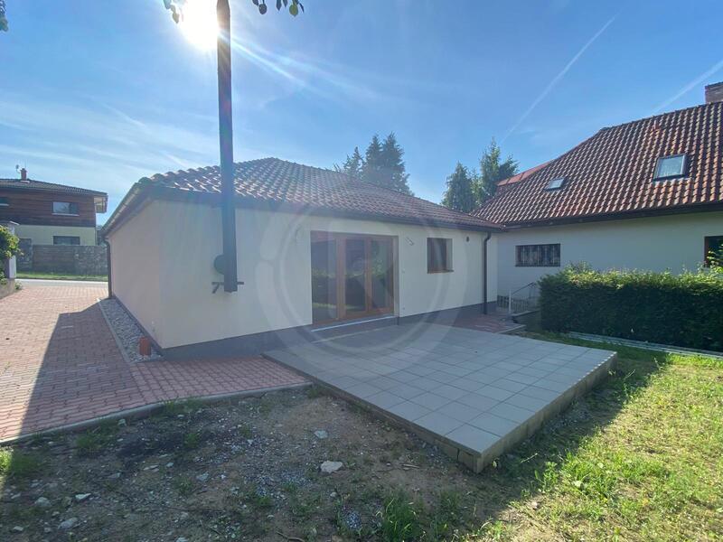 PRONÁJEM RD 2+KK S TERASOU A ZAHRADOU, HRDĚJOVICE