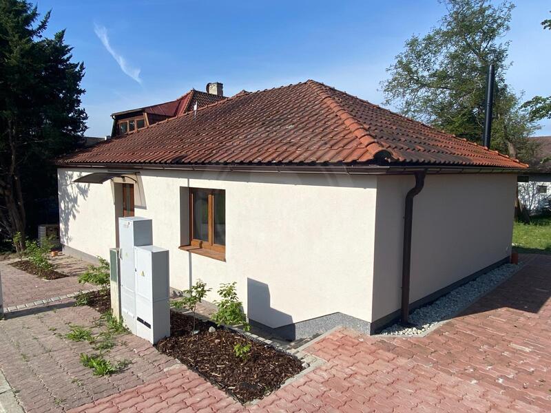 PRONÁJEM RD 2+KK S TERASOU A ZAHRADOU, HRDĚJOVICE