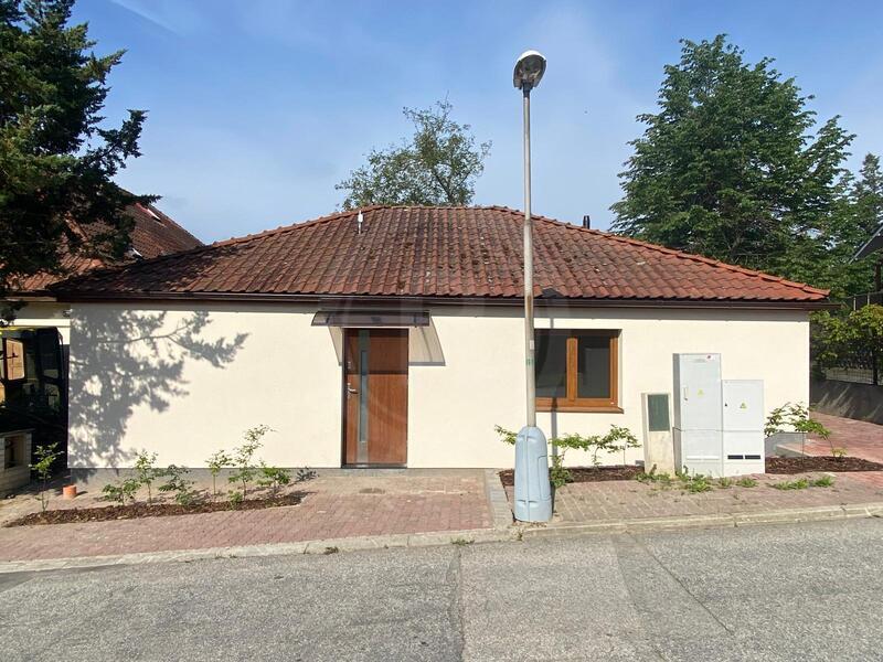 PRONÁJEM RD 2+KK S TERASOU A ZAHRADOU, HRDĚJOVICE