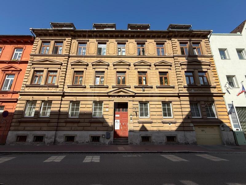 PRONÁJEM PROSTORNÉHO BYTU 3+1, TŘ. 28. ŘÍJNA, ČESKÉ BUDĚJOVICE