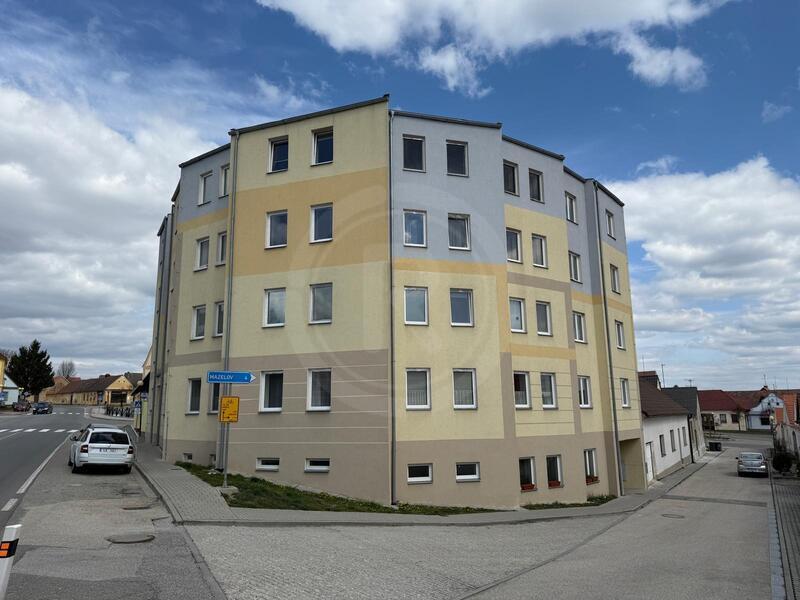 PRONÁJEM BYTU 1+KK, NÁMĚSTÍ ŠIMONA LOMNICKÉHO, ŠEVĚTÍN