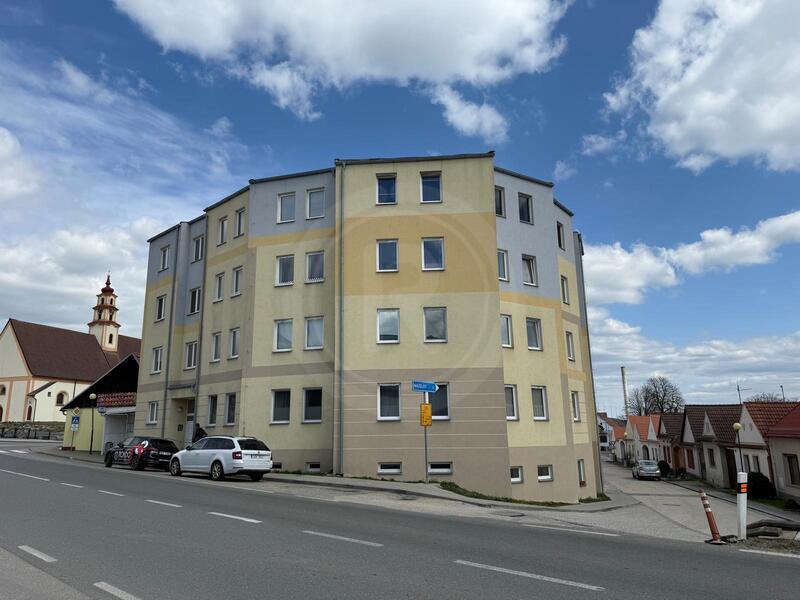 PRONÁJEM BYTU 1+KK, NÁMĚSTÍ ŠIMONA LOMNICKÉHO, ŠEVĚTÍN