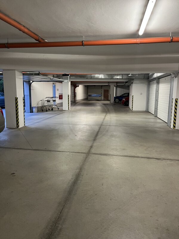 PRONÁJEM VNITŘNÍHO PARKOVACÍHO STÁNÍ, NOVÁ, ČESKÉ BUDĚJOVICE