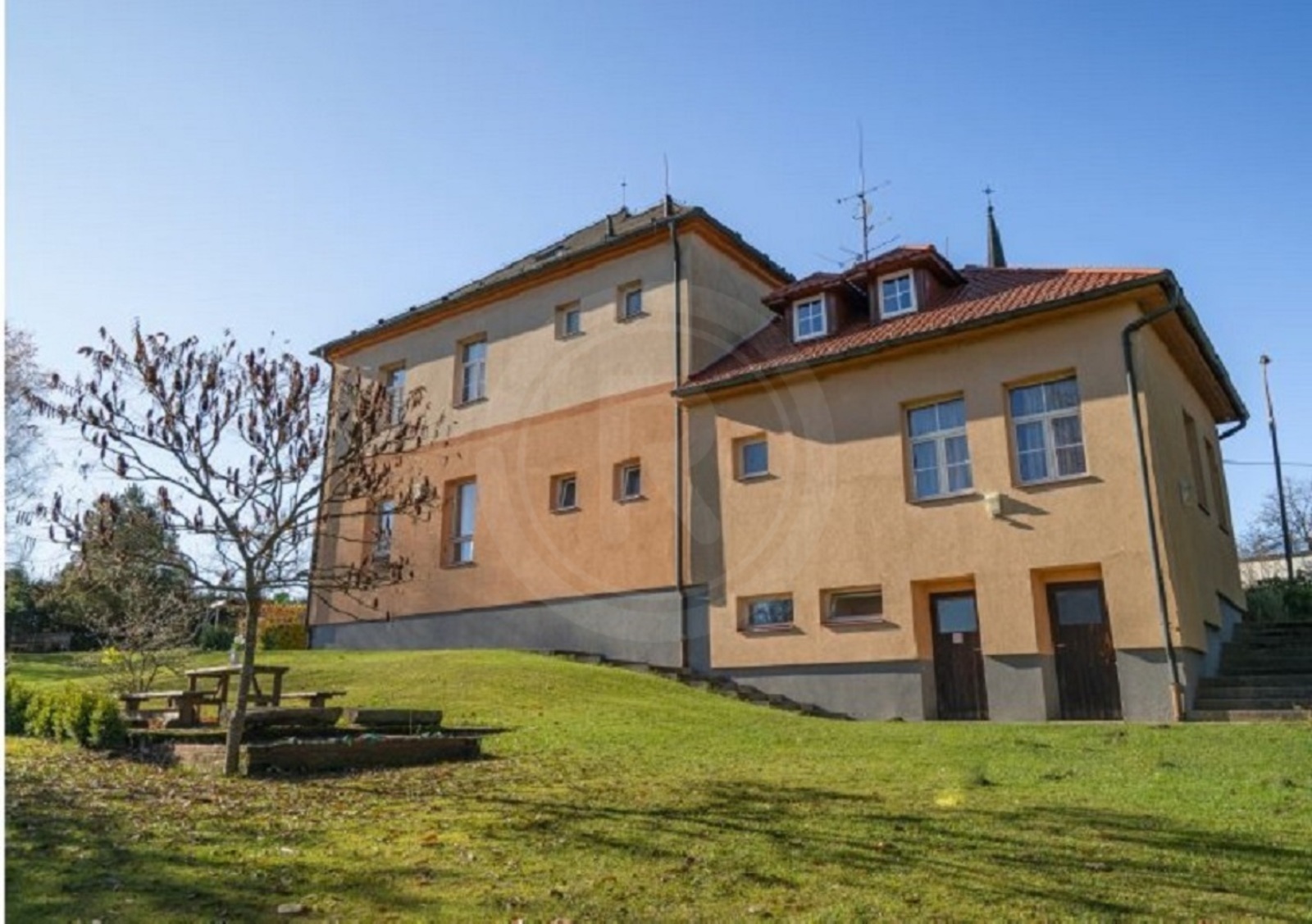 PRODEJ BYTU 2+KK, SVĚTLÍK, LIPENSKO, OKR. ČESKÝ KRUMLOV