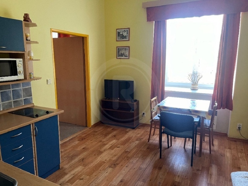 PRODEJ BYTU 2+KK, SVĚTLÍK, LIPENSKO, OKR. ČESKÝ KRUMLOV
