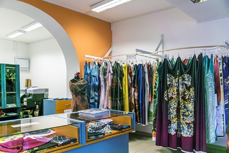 PRONÁJEM OBCHODNÍHO PROSTORU, LANNOVA TŘ., ČB