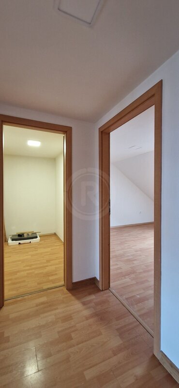 PRONÁJEM BYTU 3+KK S MEZONETEM A TERASOU, DUKELSKÁ, ČB