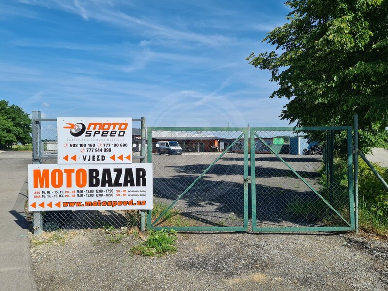 PRONÁJEM ZPEVNĚNÉ PLOCHY 900 M2, ČEŠNOVICE U ČB