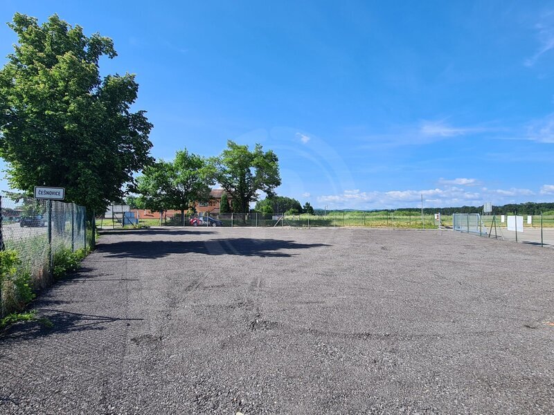 PRONÁJEM ZPEVNĚNÉ PLOCHY 900 M2, ČEŠNOVICE U ČB