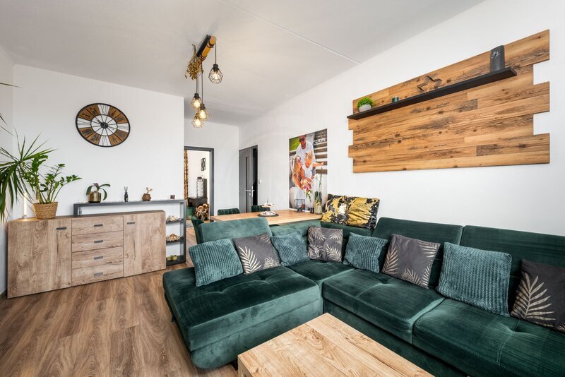 PRODEJ BYTU 3+1 S BALKONEM, LHENICKÁ, ČESKÉ BUDĚJOVICE