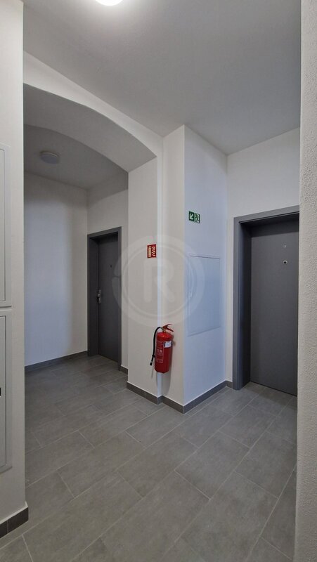 PRONÁJEM MODERNÍHO BYTU 2+KK, LIPENSKÁ, ČESKÉ BUDĚJOVICE