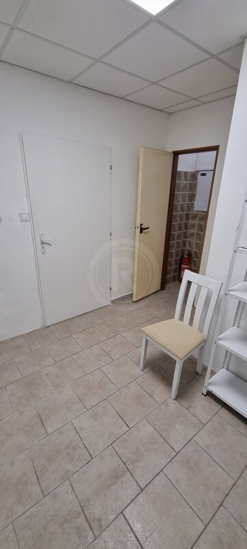 PRODEJ NEBYTOVÝCH PROSTOR, MASARYKOVA, HLUBOKÁ NAD VLTAVOU