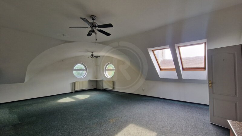 PRONÁJEM ATELIÉRU 3+1, LIDICKÁ TŘ., ČESKÉ BUDĚJOVICE