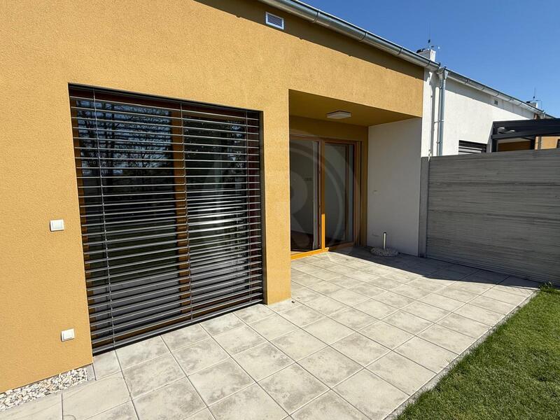 PRONÁJEM ŘADOVÉHO BUNGALOVU 3+KK, PLATANOVÁ, MLADÉ U ČB