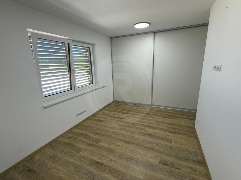PRONÁJEM ŘADOVÉHO BUNGALOVU 3+KK, PLATANOVÁ, MLADÉ U ČB