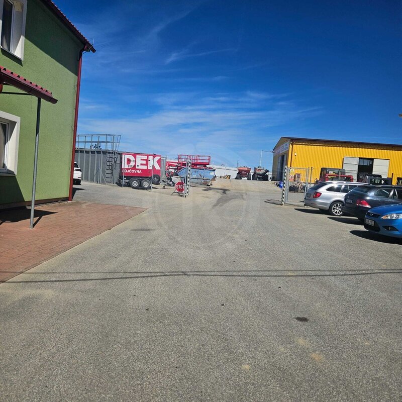 PRONÁJEM ASFALTOVÉ PLOCHY 2.500 M2, OKRUŽNÍ, HŮRY U ČB
