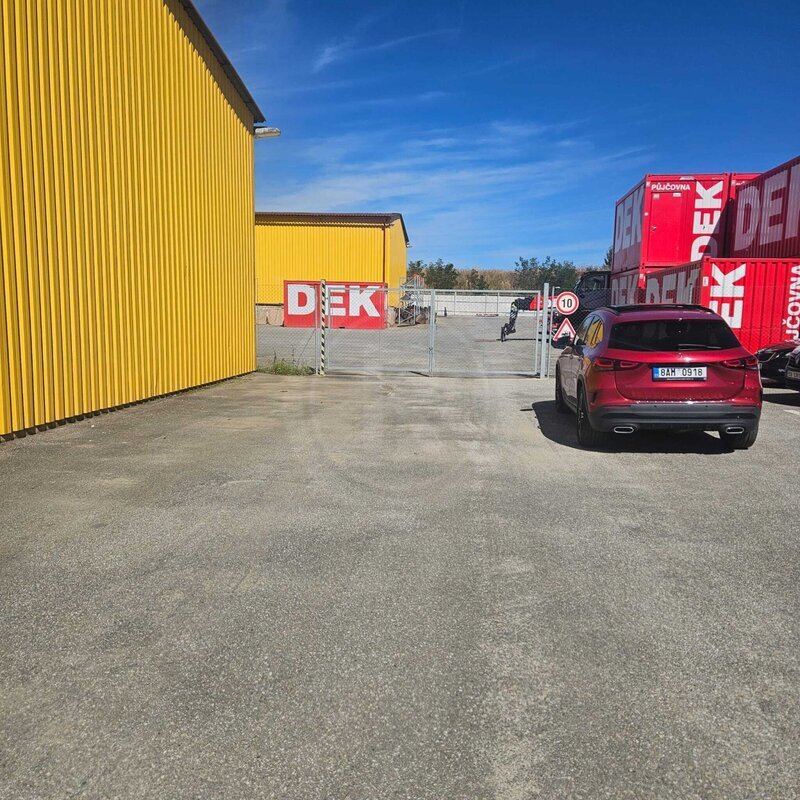 PRONÁJEM ASFALTOVÉ PLOCHY 2.500 M2, OKRUŽNÍ, HŮRY U ČB