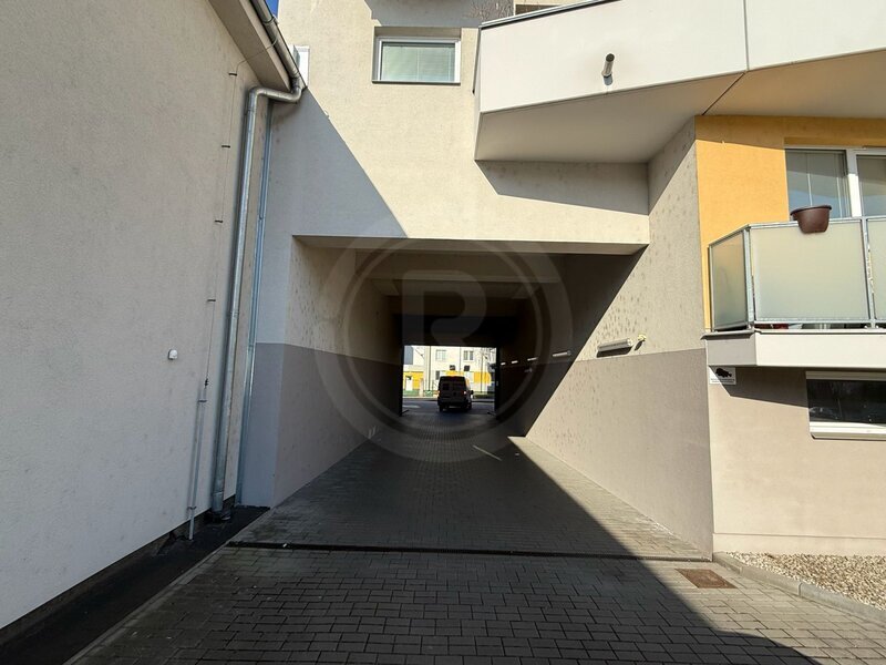 PRODEJ VENKOVNÍHO PARK. STÁNÍ, JÍROVCOVA, Č. BUDĚJOVICE