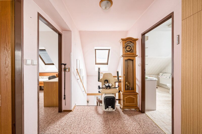 PRODEJ RODINNÉHO DOMU 4+1 S DVOUGARÁŽÍ, ROKYCANOVA, ČB