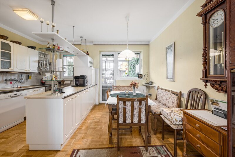 PRODEJ RODINNÉHO DOMU 4+1 S DVOUGARÁŽÍ, ROKYCANOVA, ČB