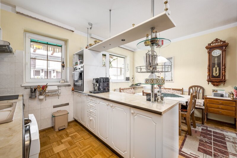 PRODEJ RODINNÉHO DOMU 4+1 S DVOUGARÁŽÍ, ROKYCANOVA, ČB