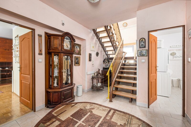 PRODEJ RODINNÉHO DOMU 4+1 S DVOUGARÁŽÍ, ROKYCANOVA, ČB