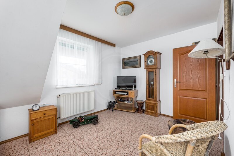 PRODEJ RODINNÉHO DOMU 4+1 S DVOUGARÁŽÍ, ROKYCANOVA, ČB