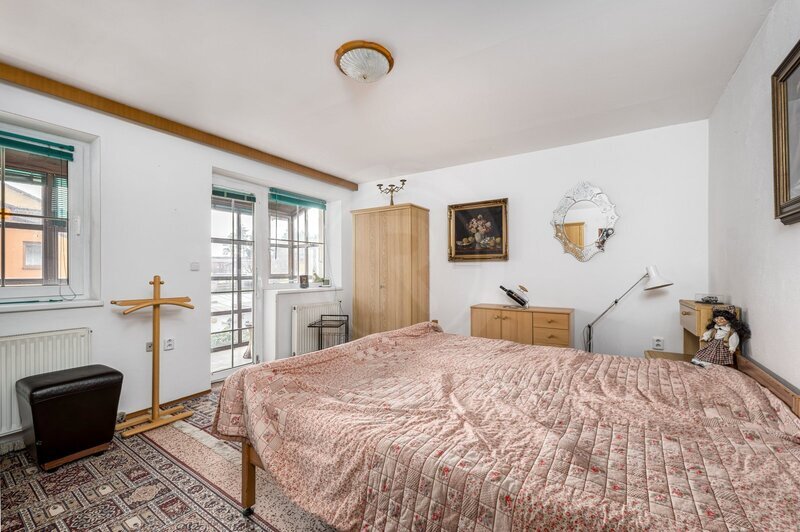 PRODEJ RODINNÉHO DOMU 4+1 S DVOUGARÁŽÍ, ROKYCANOVA, ČB