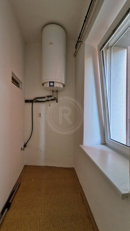 PRONÁJEM BYTU 1+1 S KOMOROU, KLARICOVA, ČESKÉ BUDĚJOVICE