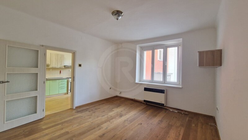 PRONÁJEM BYTU 1+1 S KOMOROU, KLARICOVA, ČESKÉ BUDĚJOVICE